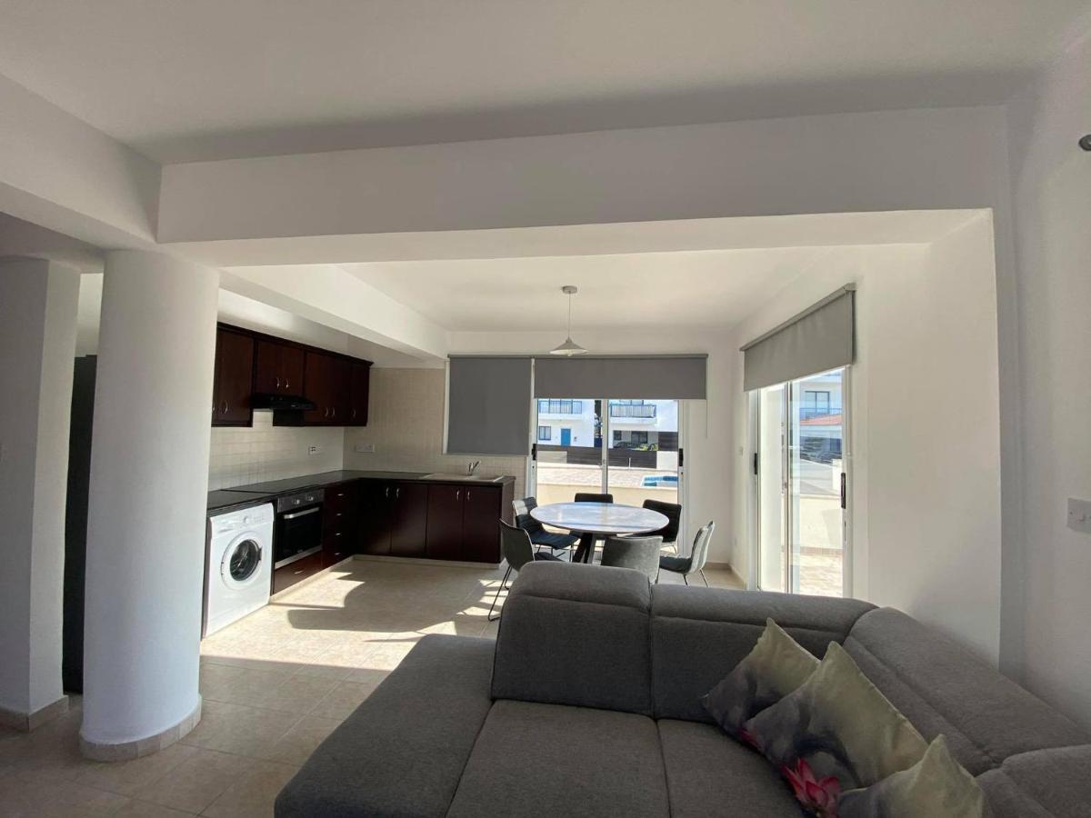 Cosy Apartment In Kato Paphos With Pool Access Ngoại thất bức ảnh